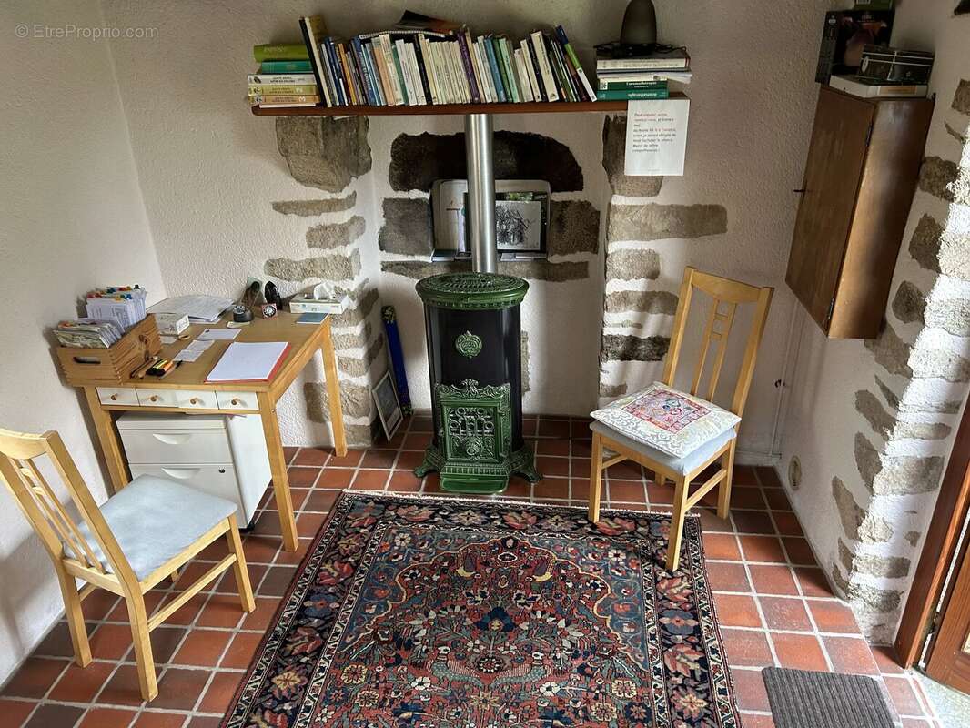 Maison à CHATELUS-MALVALEIX