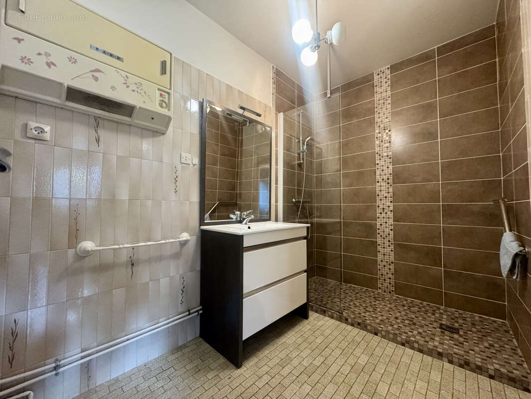 Appartement à SAINT-JEAN-DE-MAURIENNE