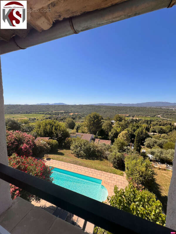 Maison à SEILLONS-SOURCE-D'ARGENS