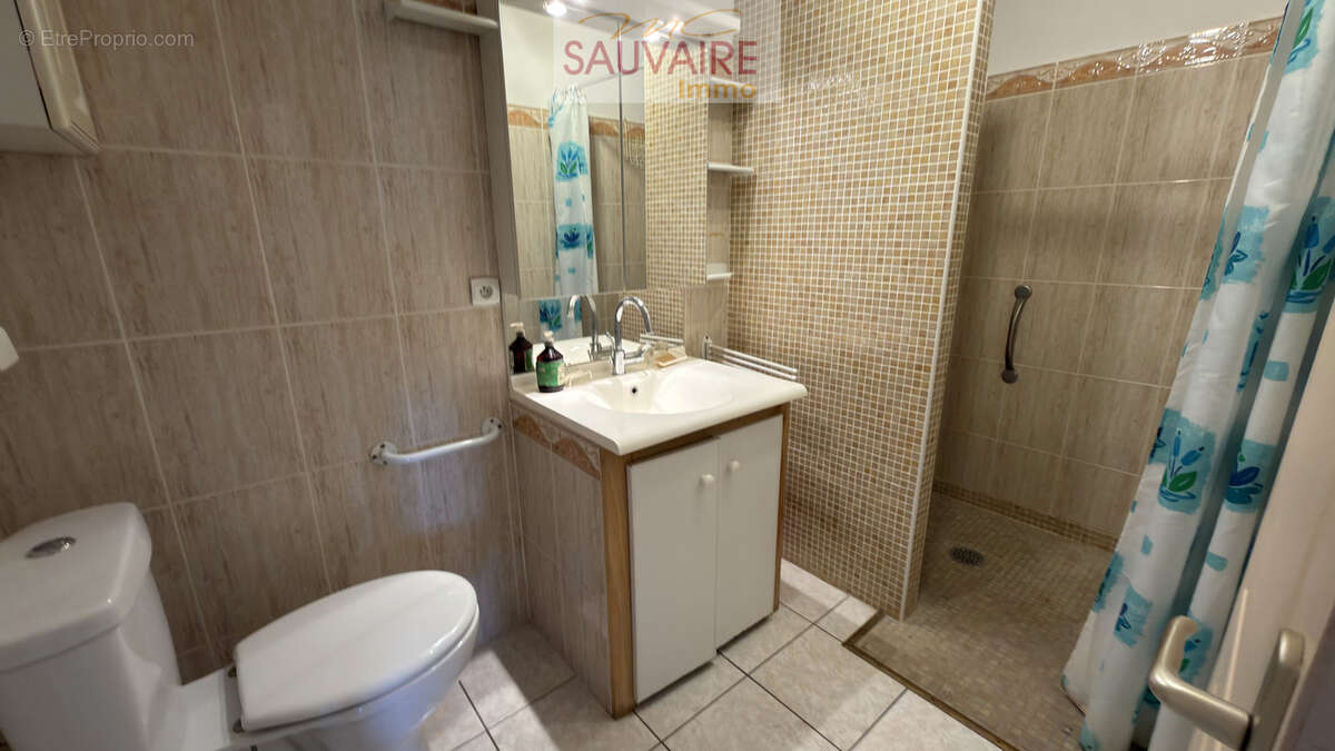 Villa de plain-pied, 3 chambres, avec beau terrain. - photo 13
