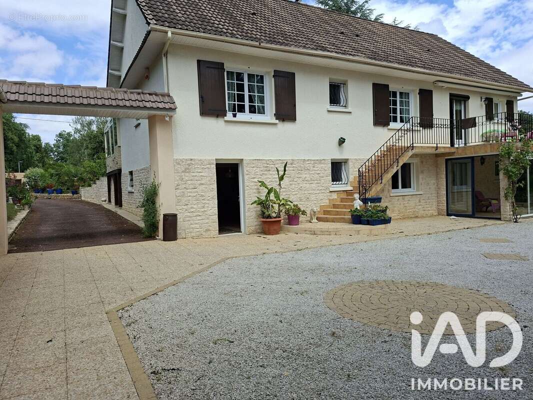 Photo 5 - Maison à VOUNEUIL-SOUS-BIARD