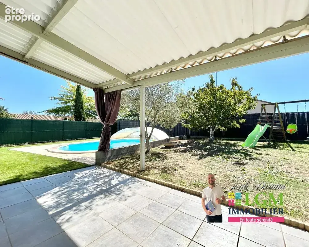 La Roche‑sur‑Yon – Maison récente avec piscine et grand stationnement - photo 5