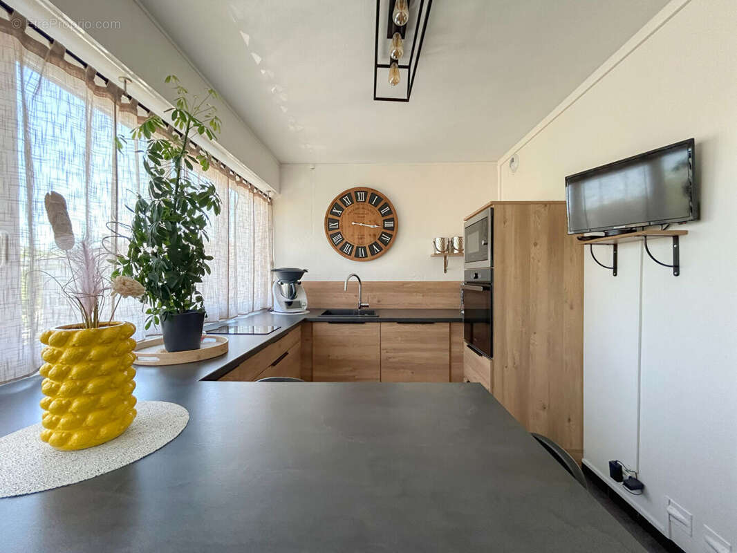 Appartement à LES PONTS-DE-CE