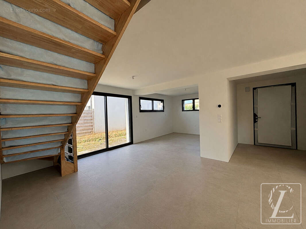 PLANGUENOUAL : Maison Contemporaine 5 pièces 125.5 m2 env - photo 6