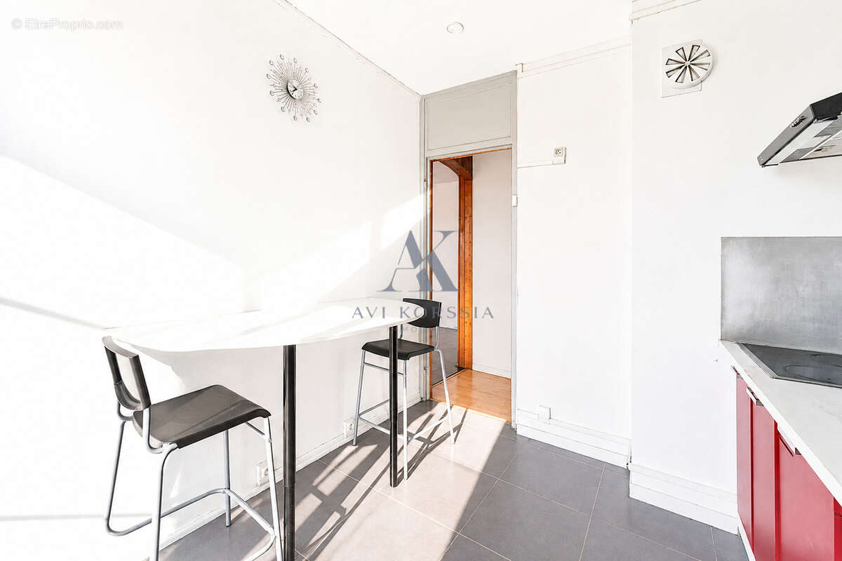 Villeurbanne   Appartement T4 70 m2 rénové avec balcon - photo 4