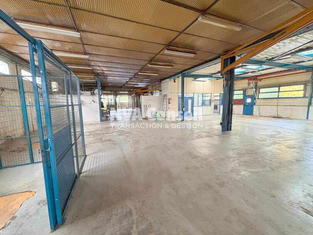 Commerce 1200 m² à Argenteuil  - photo 7
