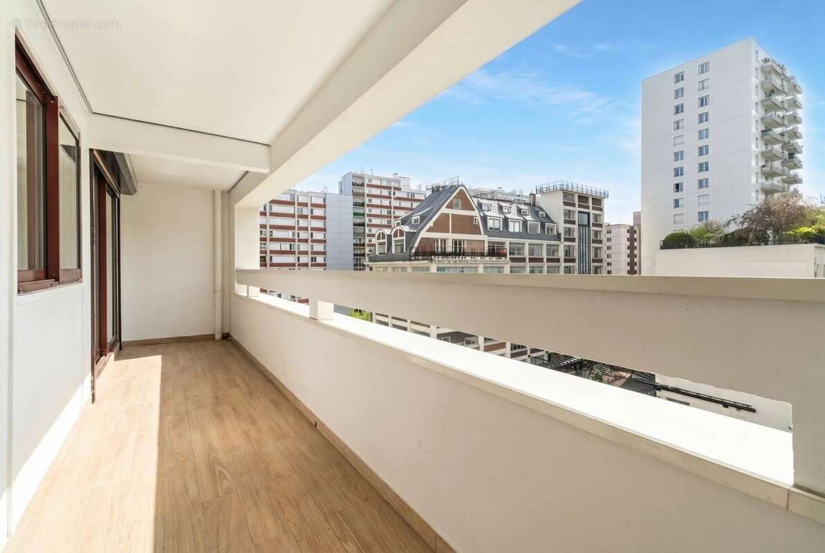 Appartement à LEVALLOIS-PERRET