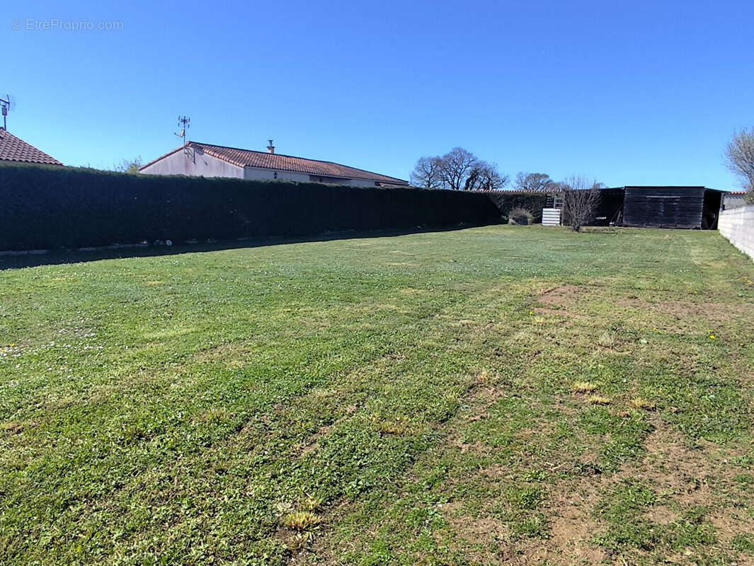 Maison à SAINT-COUTANT-LE-GRAND