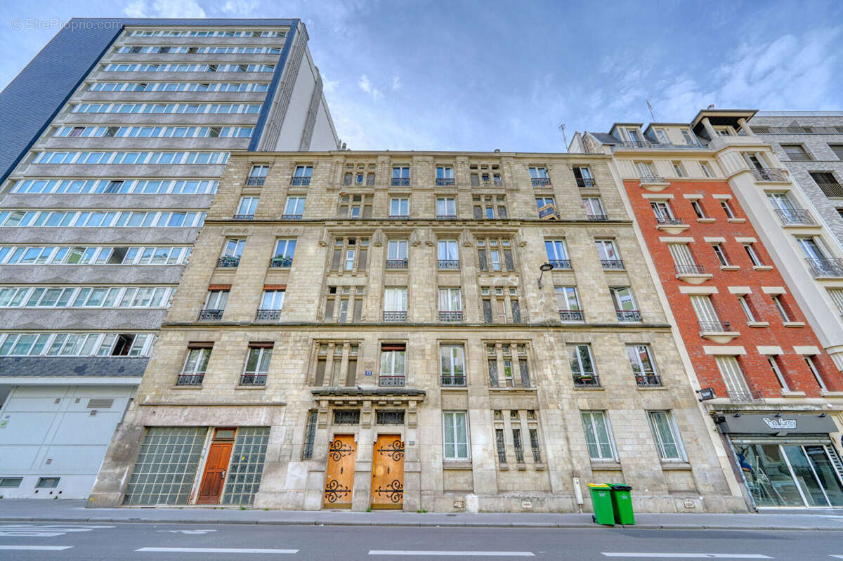 Appartement à PARIS-14E