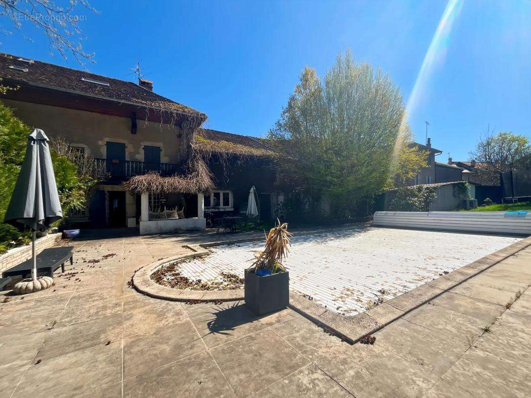 Maison à DIVONNE-LES-BAINS