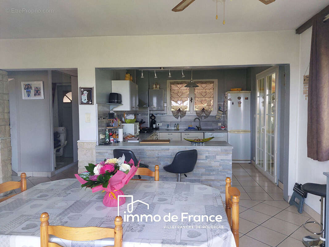 Maison 112 m²  T3/4 avec sous-sol et studio aménagé - photo 4