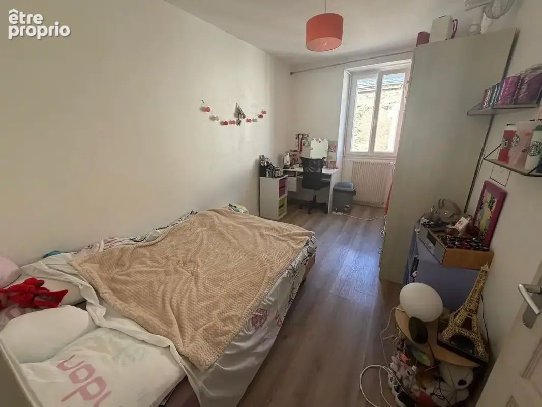 Maison de bourg familiale avec dépendance à Saint Laurent de la Plaine - photo 7