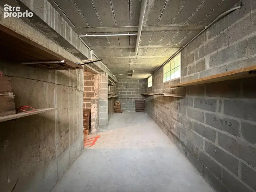 Maison familiale + dépendances – 230 m² – piscine – fort potentiel - photo 17