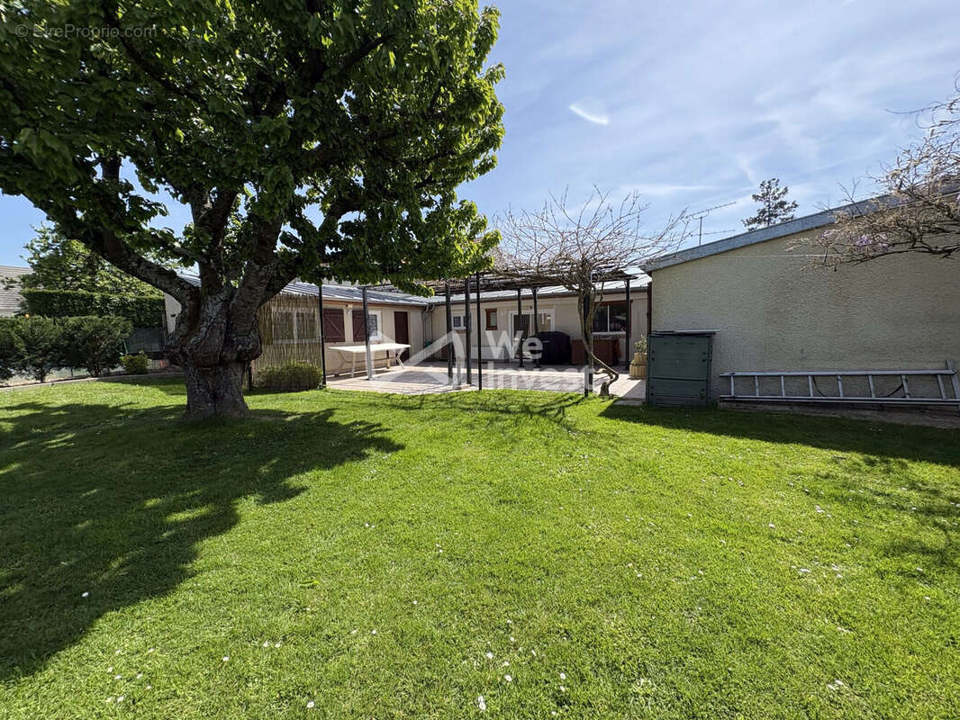 Maison à FONTENAY-TRESIGNY