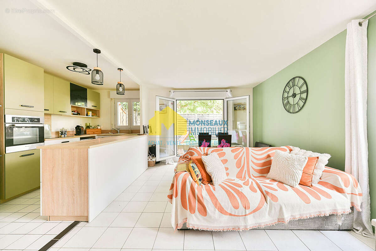 Appartement à CHILLY-MAZARIN