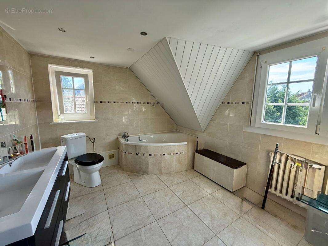 Maison à MARCQ-EN-BAROEUL