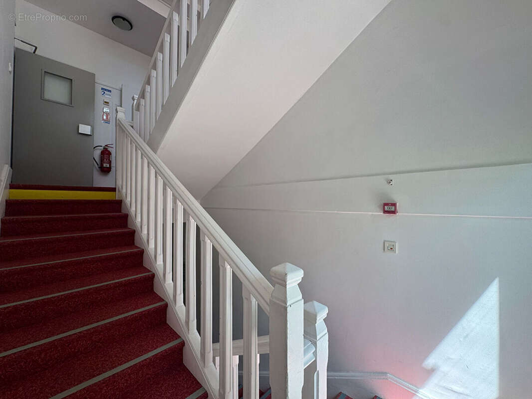 Immeuble 947m² à châtel-guyon - photo 9