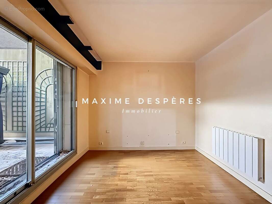 Appartement à NEUILLY-SUR-SEINE