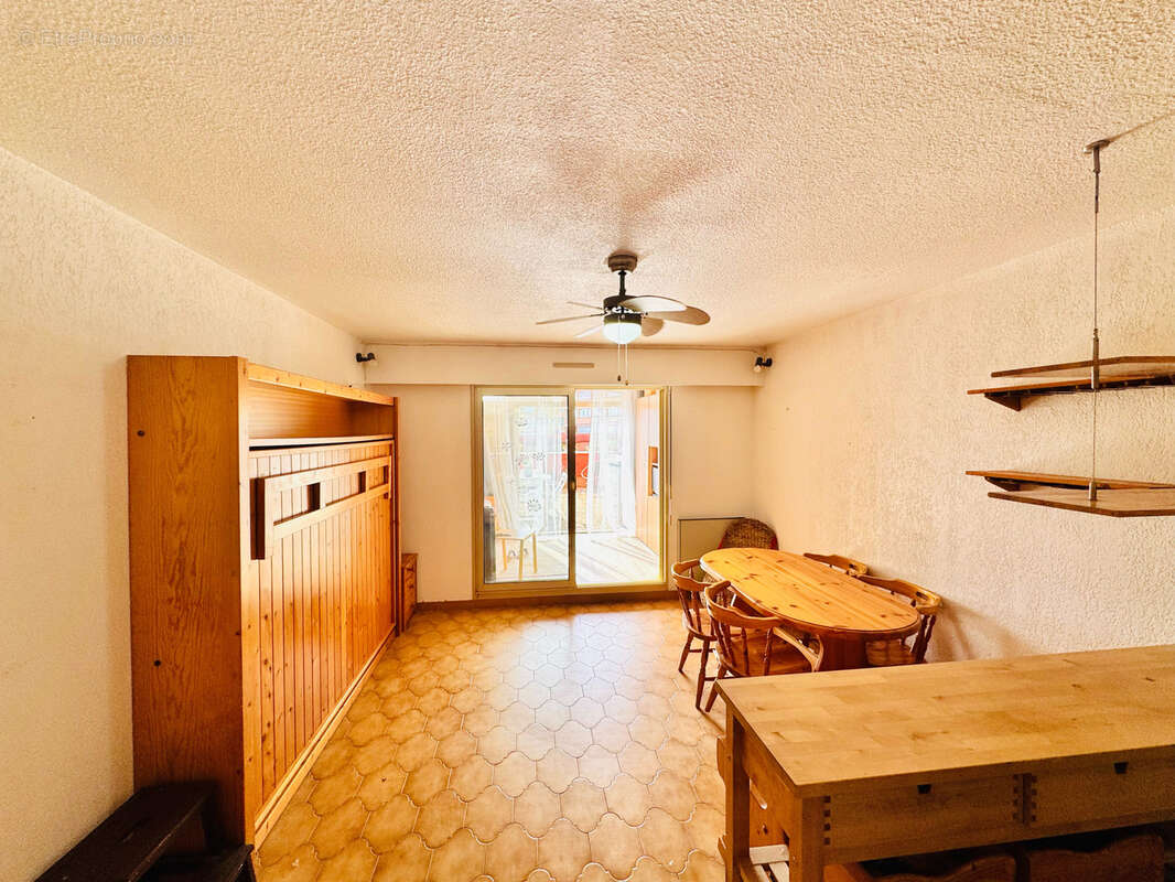Appartement à LA LONDE-LES-MAURES