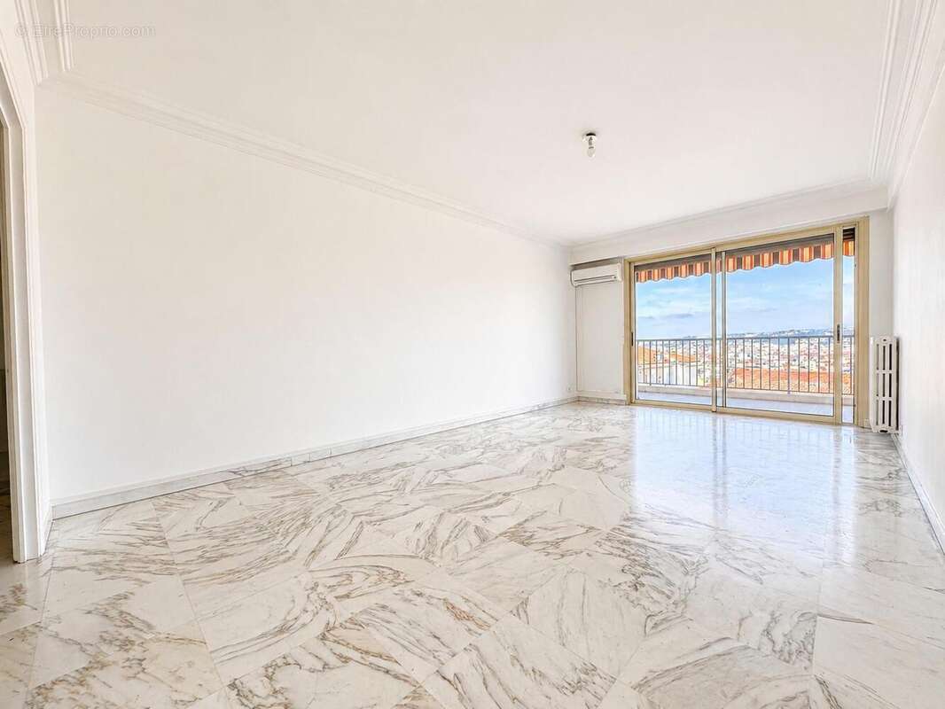  - Appartement à NICE