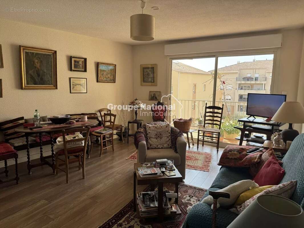 Appartement à SIX-FOURS-LES-PLAGES