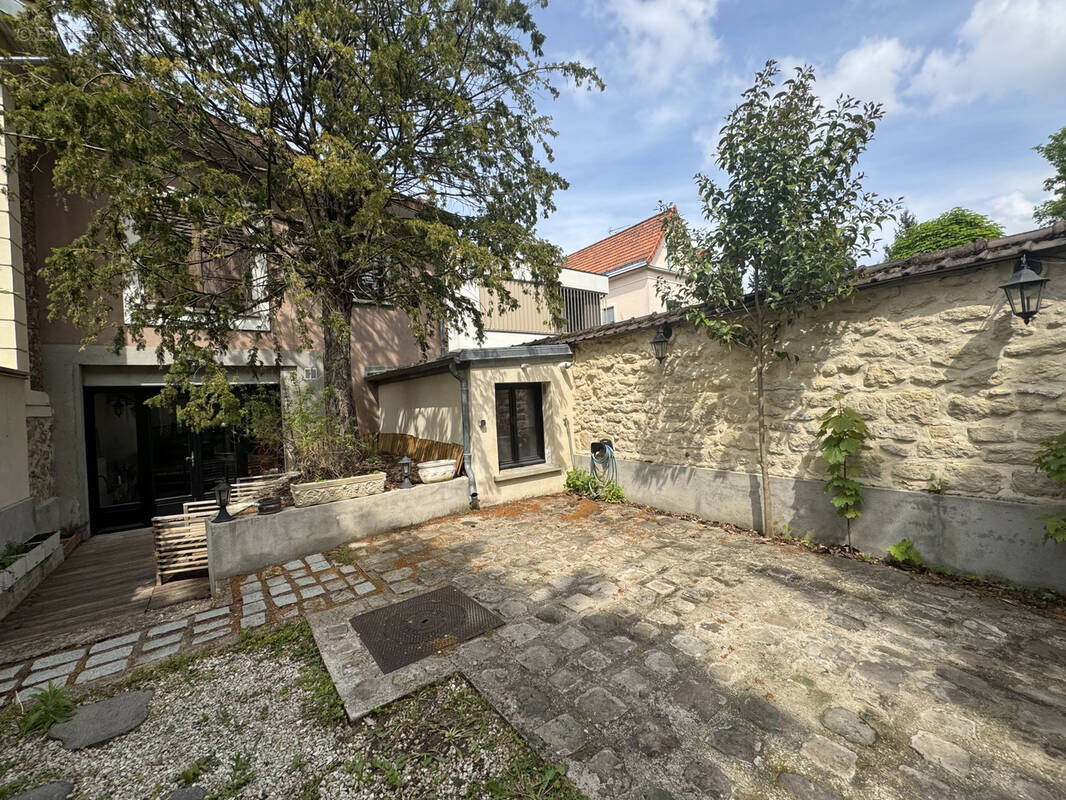 Maison à LE PERREUX-SUR-MARNE