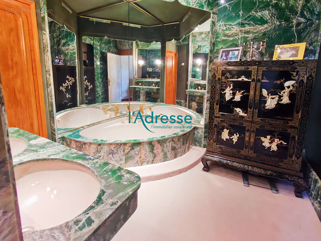 Maison à MONTREVAULT