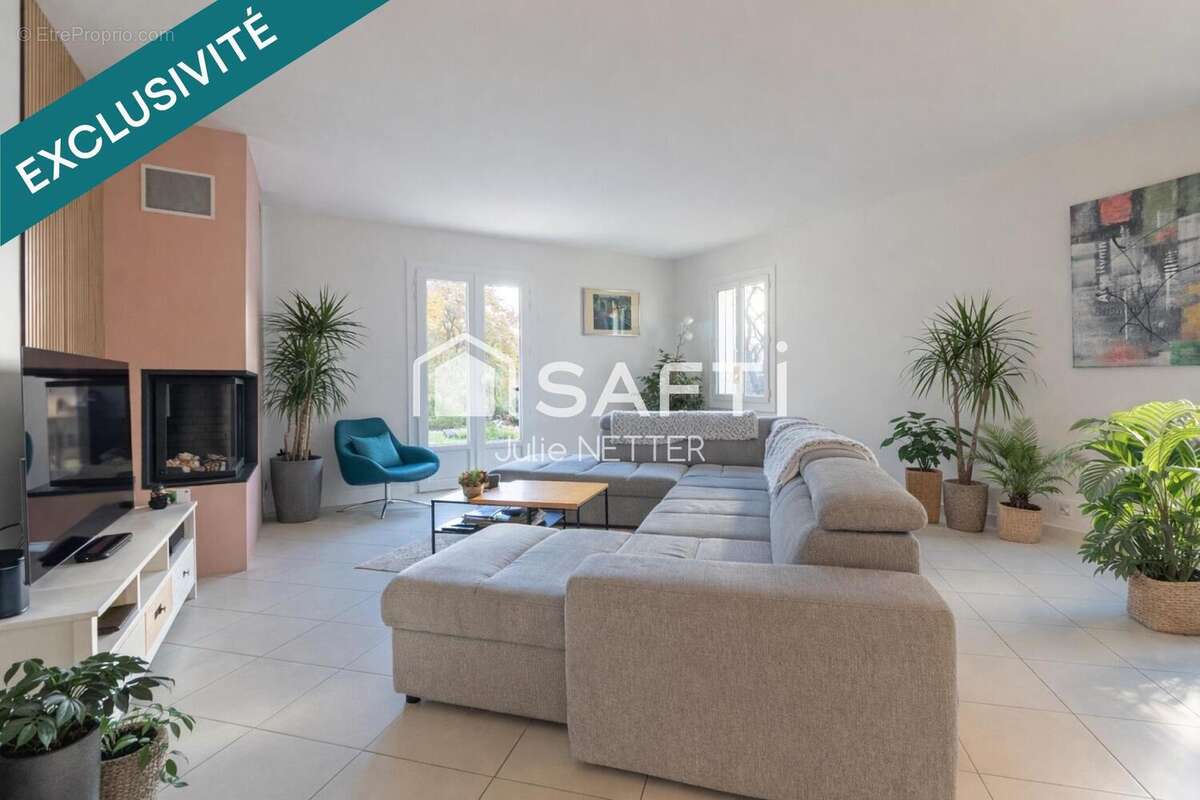 Photo 3 - Maison à ROQUEBRUNE-SUR-ARGENS