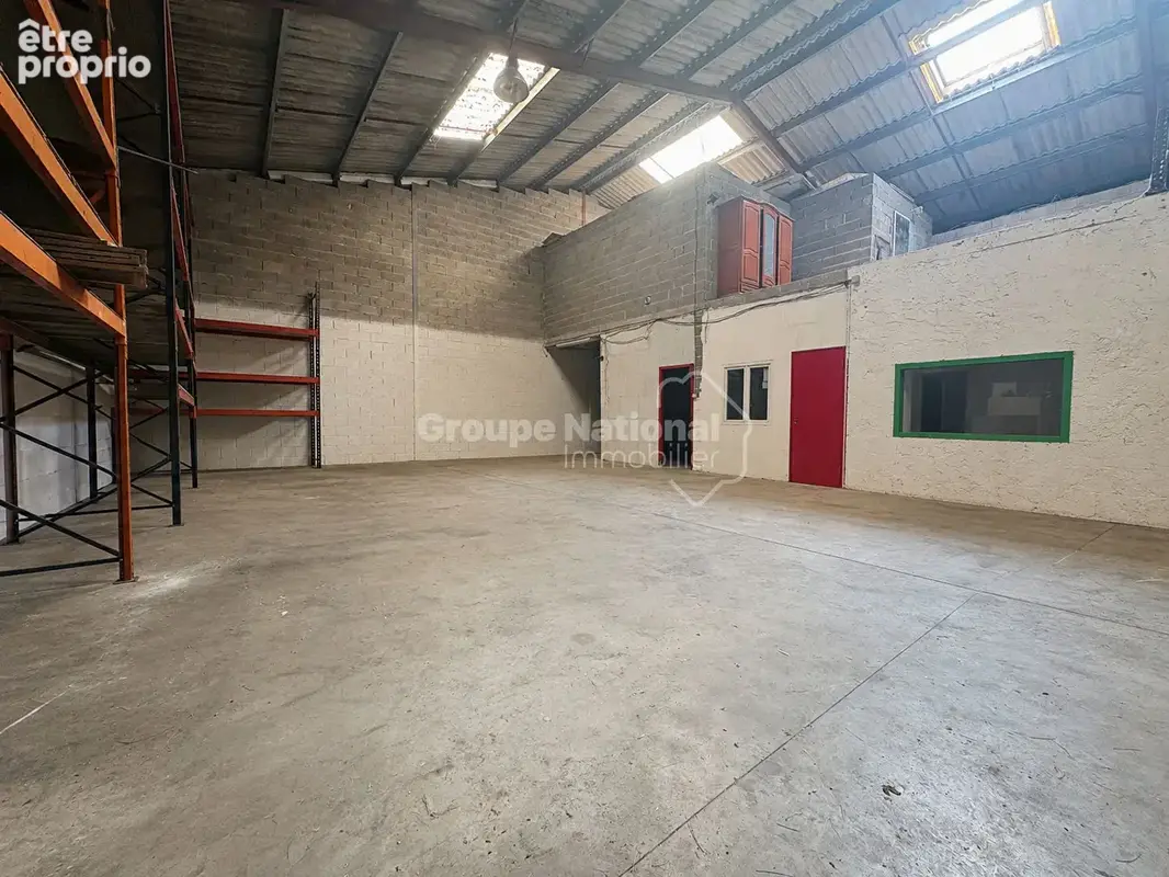 Local commercial - Hangar - Eyguieres - photo 3