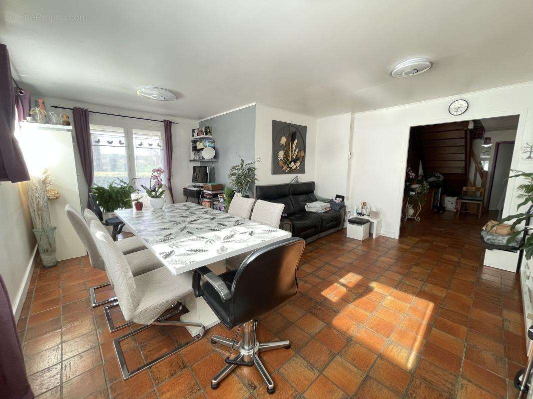 Maison à LIZY-SUR-OURCQ