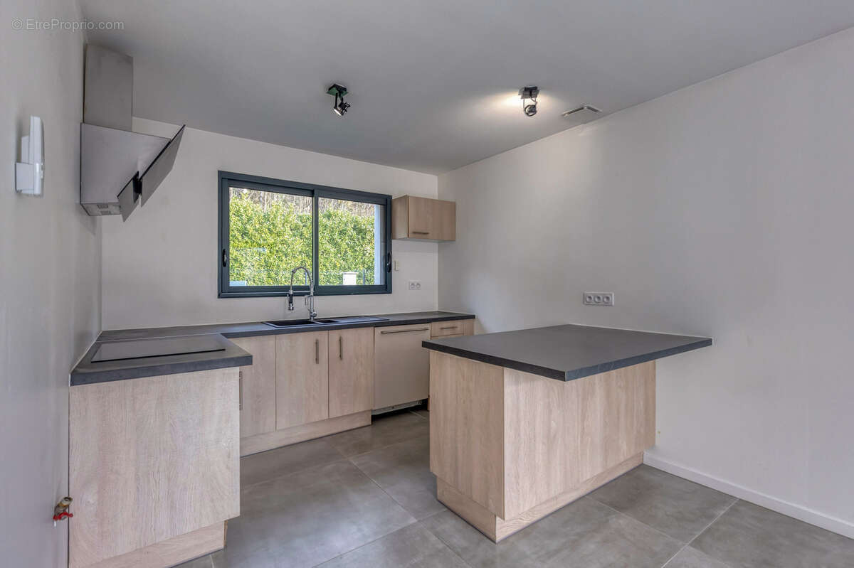 Maison à FONTANIL-CORNILLON