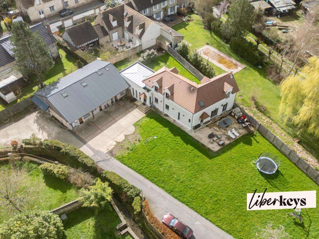 Maison à SAINT-LEGER-EN-YVELINES