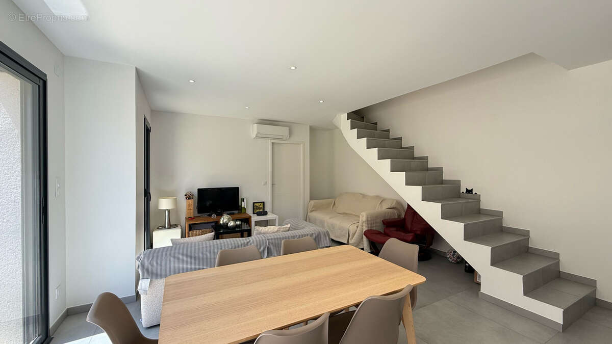 SILLANS, Maison mitoyenne avec jardin - photo 4