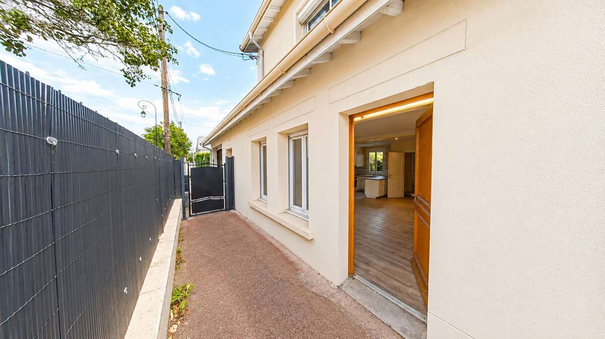 Maison à NEUILLY-PLAISANCE