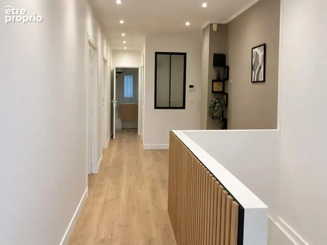 A vendre, à proximité de la place Felix Eboué, local commercial de 55 m² - photo 2