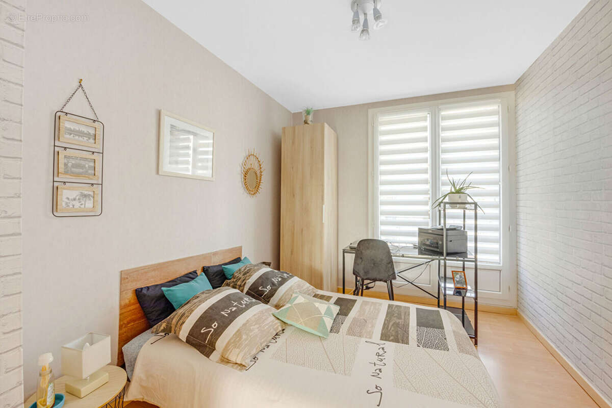 Appartement à LE PLESSIS-ROBINSON