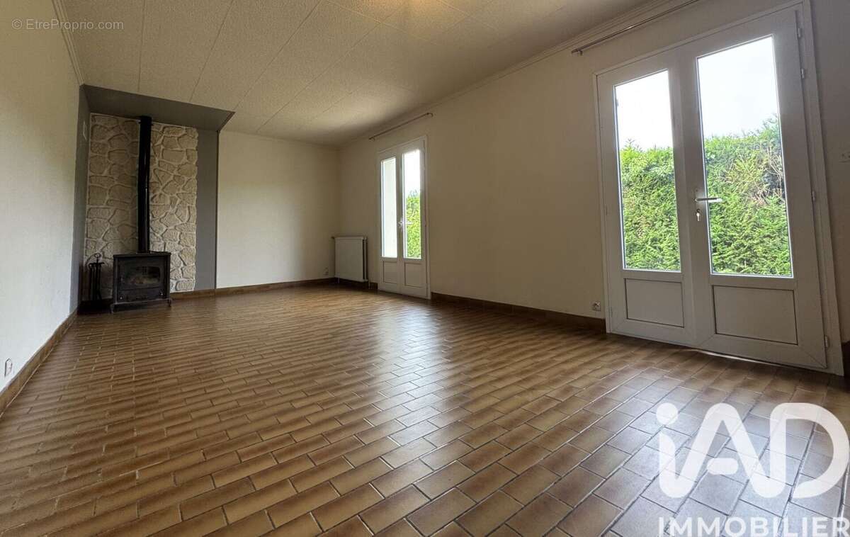 Maison 76 m² à Logron  - photo 2