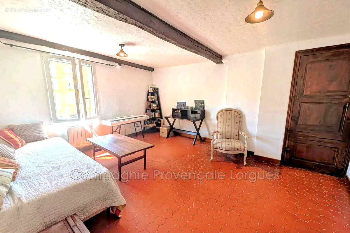 Maison à LORGUES
