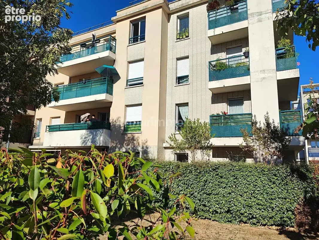 Appartement à VIGNEUX-SUR-SEINE