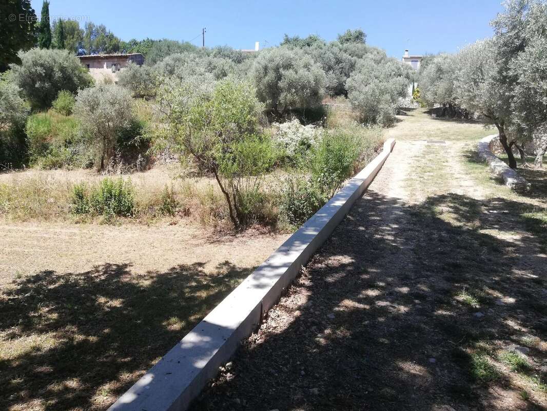 Terrain de 9 000 m² à aubagne - 950 000 € - photo 3