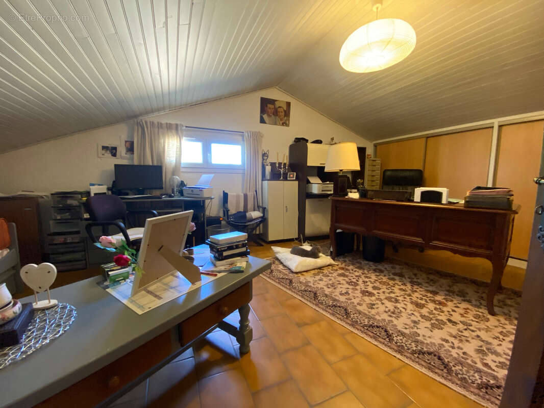 Maison à CADEROUSSE