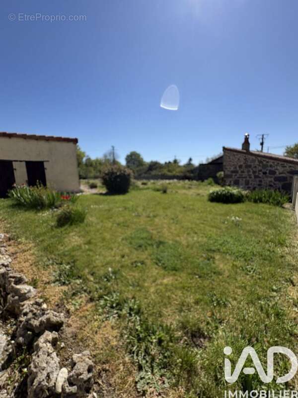 Terrain 1273 m² à Moncoutant  - photo 5