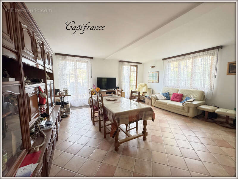 Maison à LES PAVILLONS-SOUS-BOIS