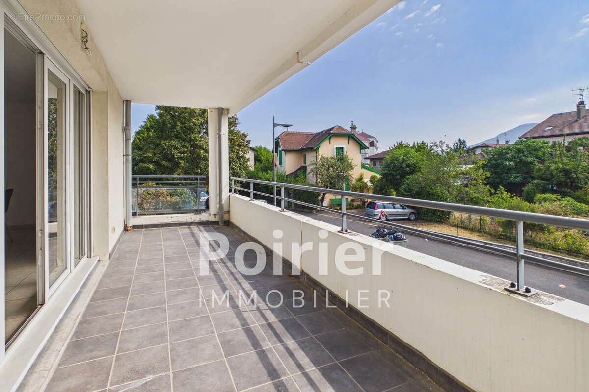 T2 de 55 m2 avec terrasse, balcon, cave et parking sécurisé à Annemasse - photo 2