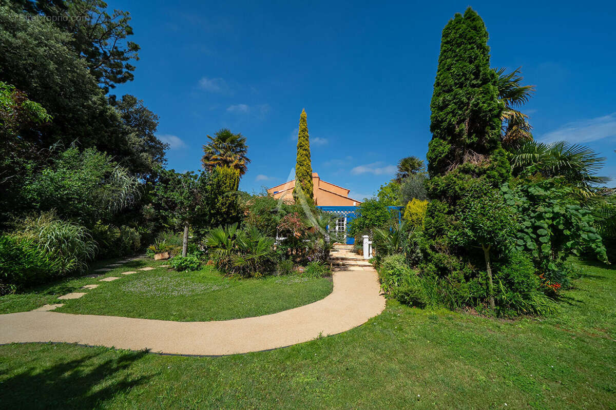 Propriété avec parc arboré - photo 5