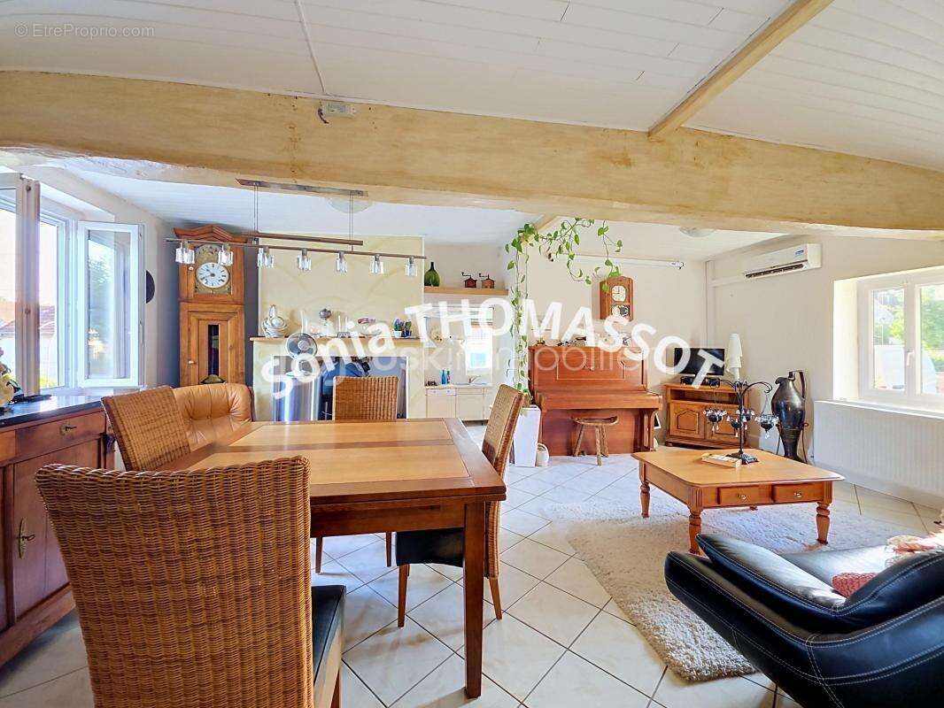 Maison de campagne avec grand terrain clos et fort potentiel d'aménagement - photo 10