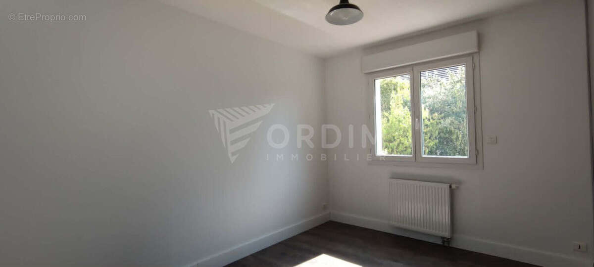 Maison récente de plain-pied - photo 9