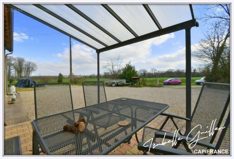 Maison à MONTIPOURET