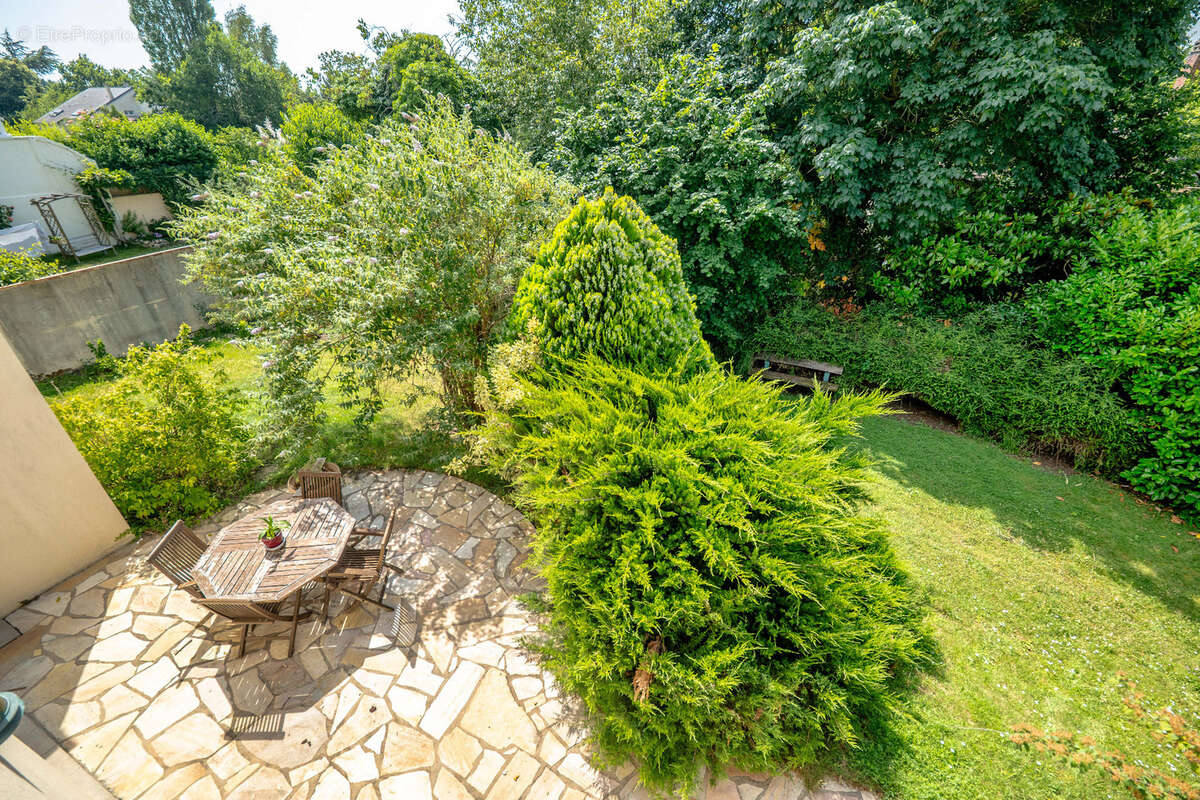 Maison d'architecte lumineuse avec dépendance - photo 3