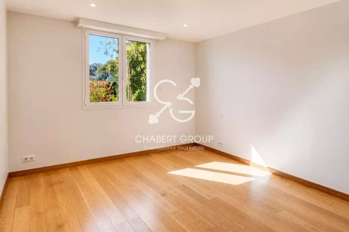 Nice – mont boron – villa – 6 pièces – 198 m² – vue mer – piscinable - garage fermé - configuration modulable - photo 9